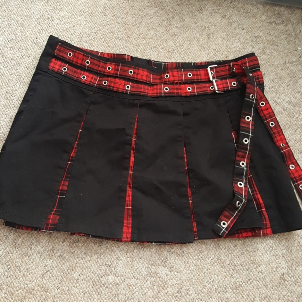 Pleated skirt